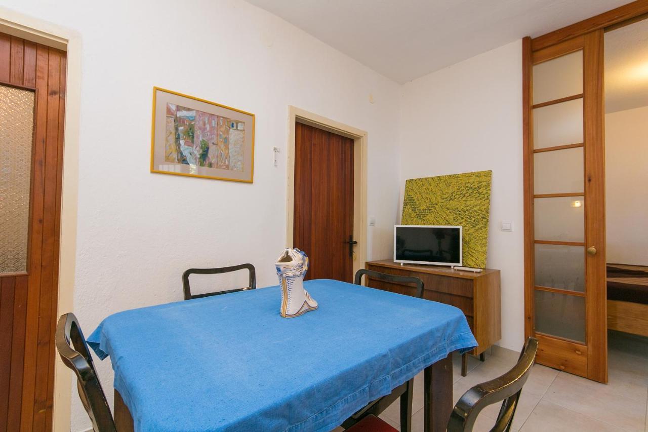 Apartments By The Sea Brela, Makarska - 16950 外观 照片