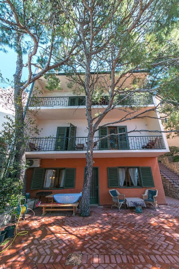 Apartments By The Sea Brela, Makarska - 16950 外观 照片