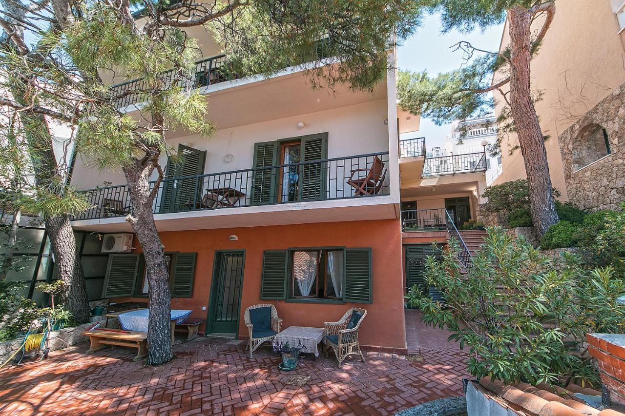 Apartments By The Sea Brela, Makarska - 16950 外观 照片