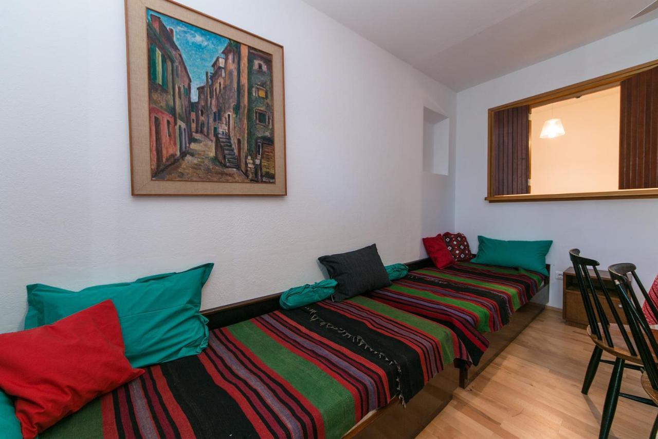 Apartments By The Sea Brela, Makarska - 16950 外观 照片