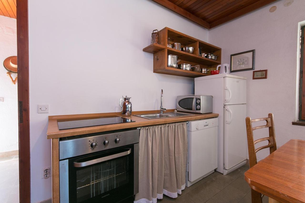 Apartments By The Sea Brela, Makarska - 16950 外观 照片